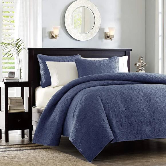 Madison Park Quebec Quilt Set - Luxurious Damask Stitching Design Navy 3 Piece - Picture 1 of 8
